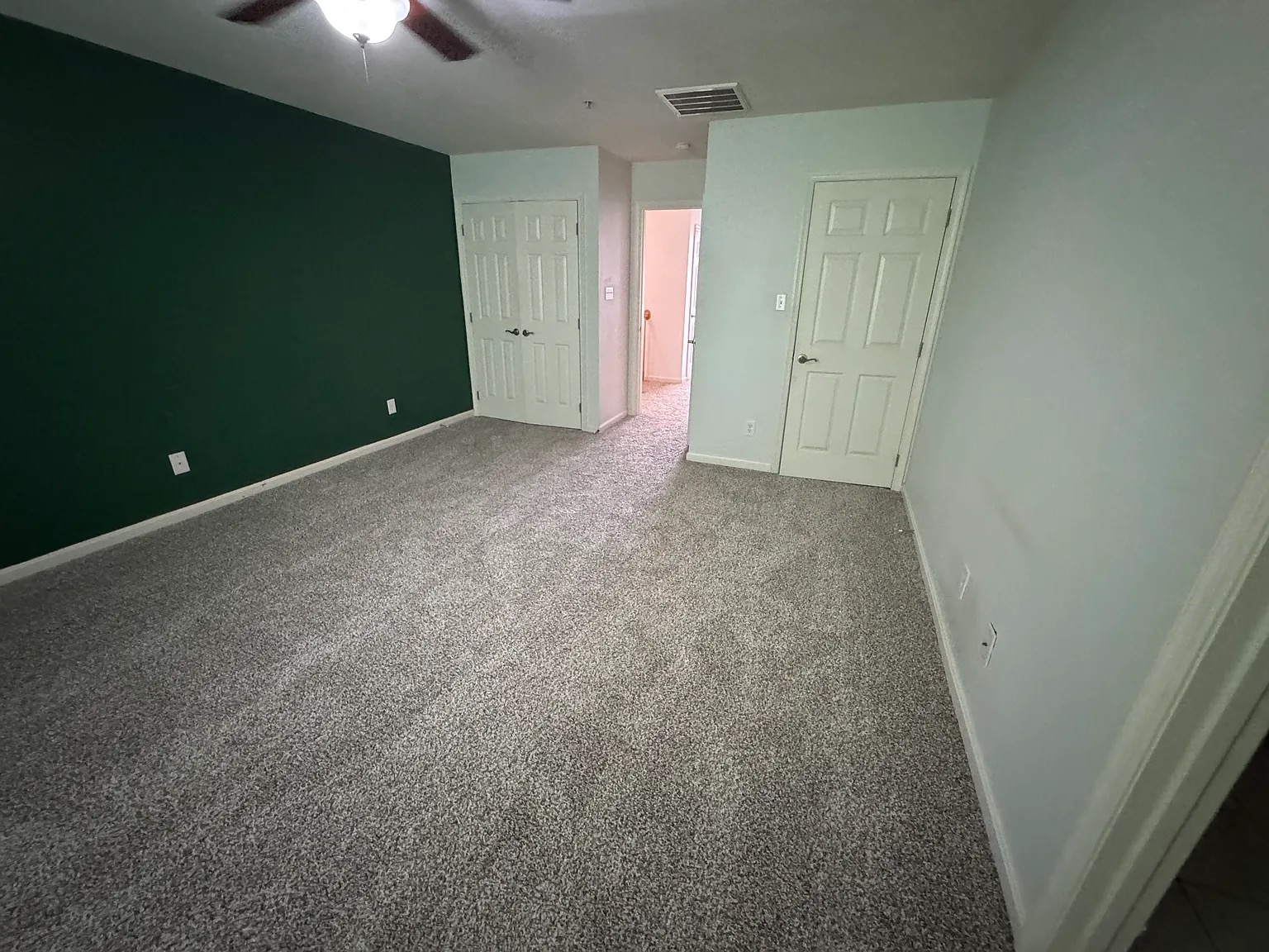 702 Leontyne Pl