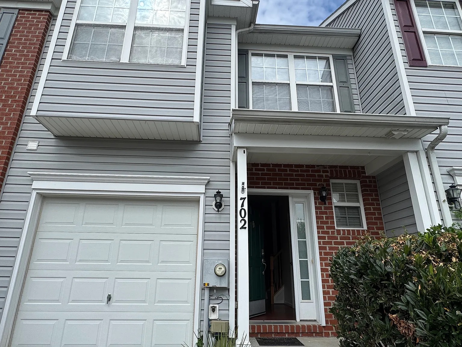 768 Foxtail Dr